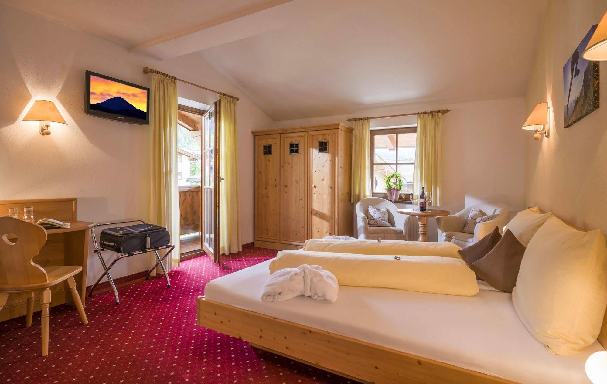 Hotel Reitlwirt Brixen im Thale Bagian luar foto