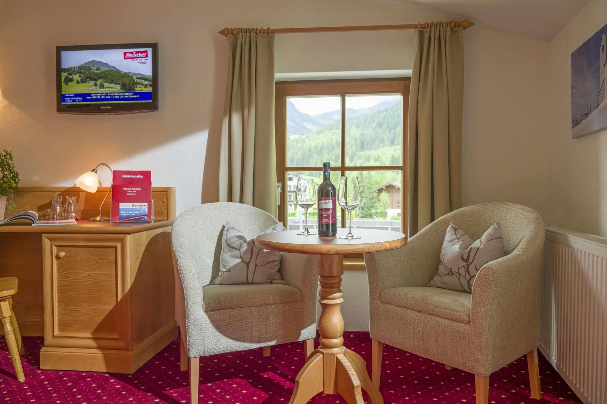 Hotel Reitlwirt Brixen im Thale Bagian luar foto