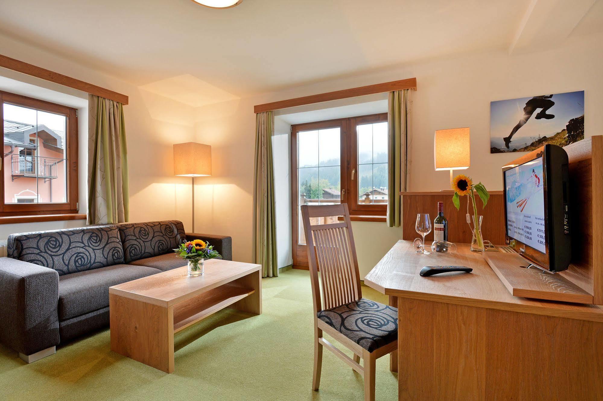 Hotel Reitlwirt Brixen im Thale Bagian luar foto