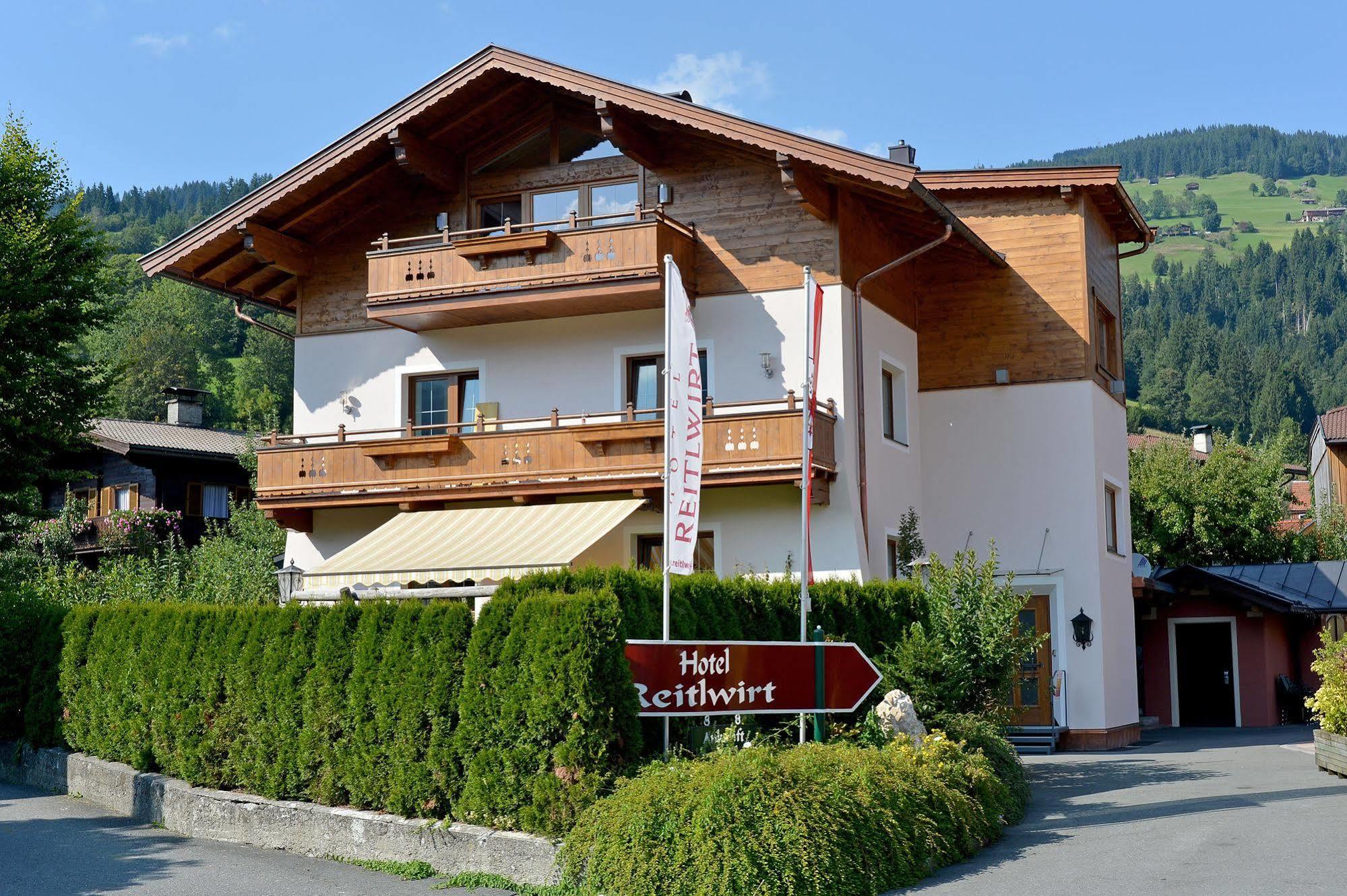 Hotel Reitlwirt Brixen im Thale Bagian luar foto
