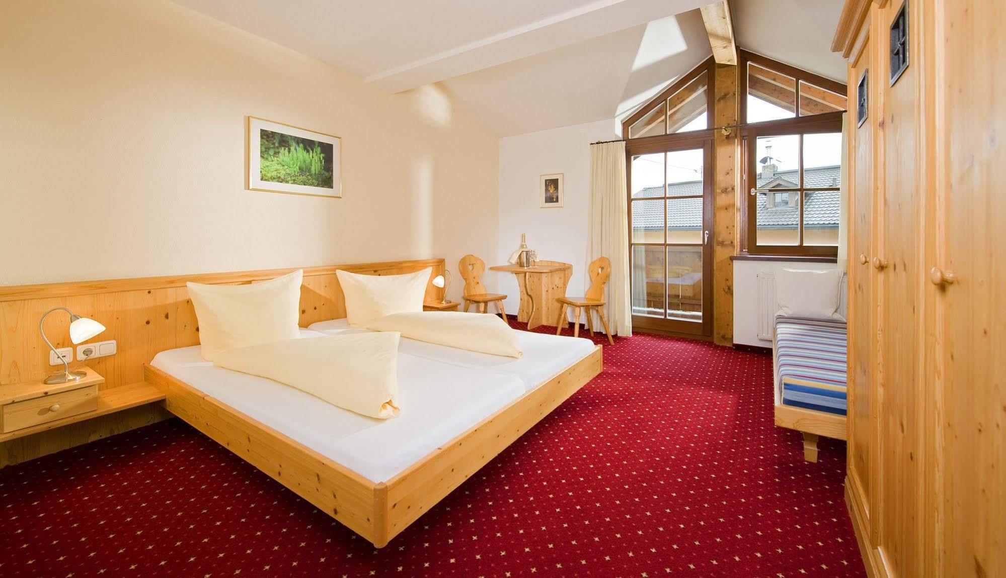 Hotel Reitlwirt Brixen im Thale Bagian luar foto